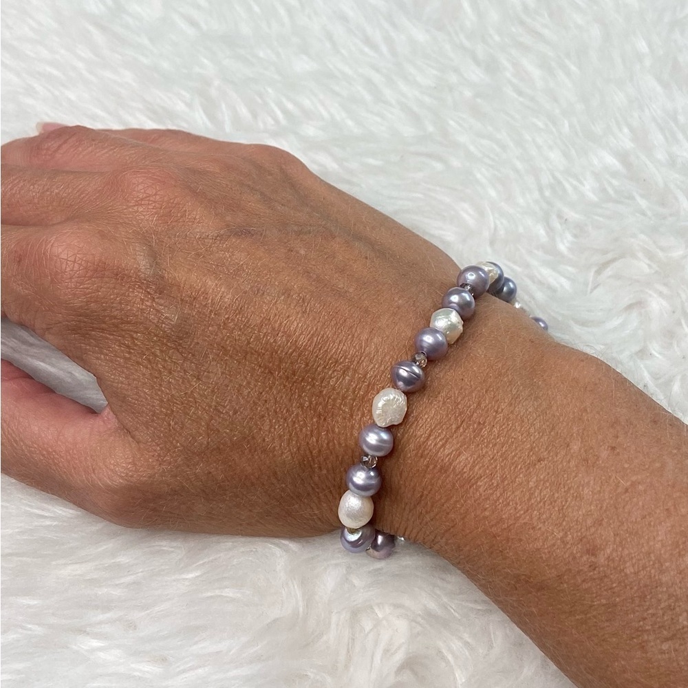 Lilac Lister Pearl Bracelet